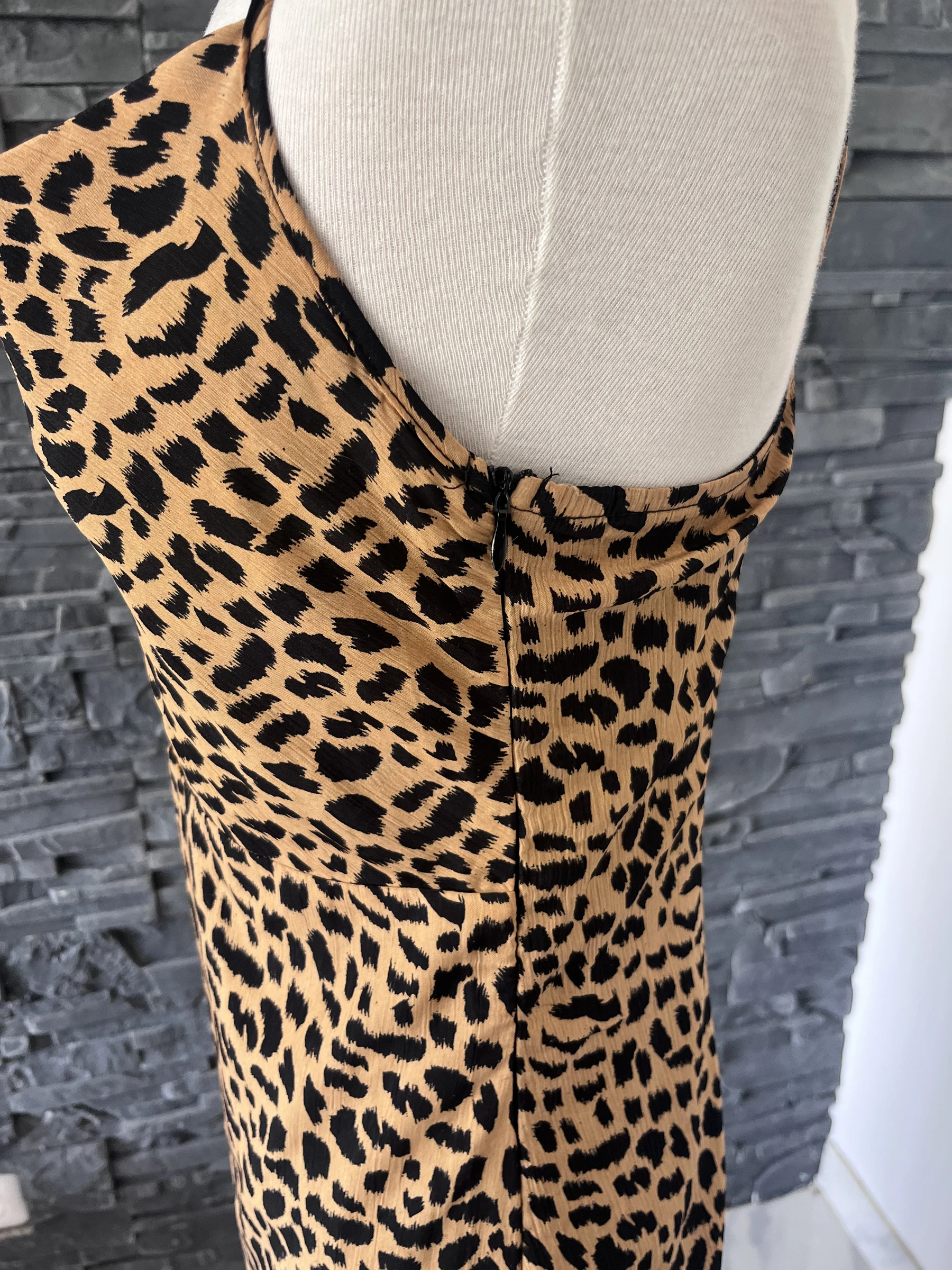 Robe larga Missguided leopardo talla 36 - corte ajustado, tirantes finos y cuello b – photo 3
